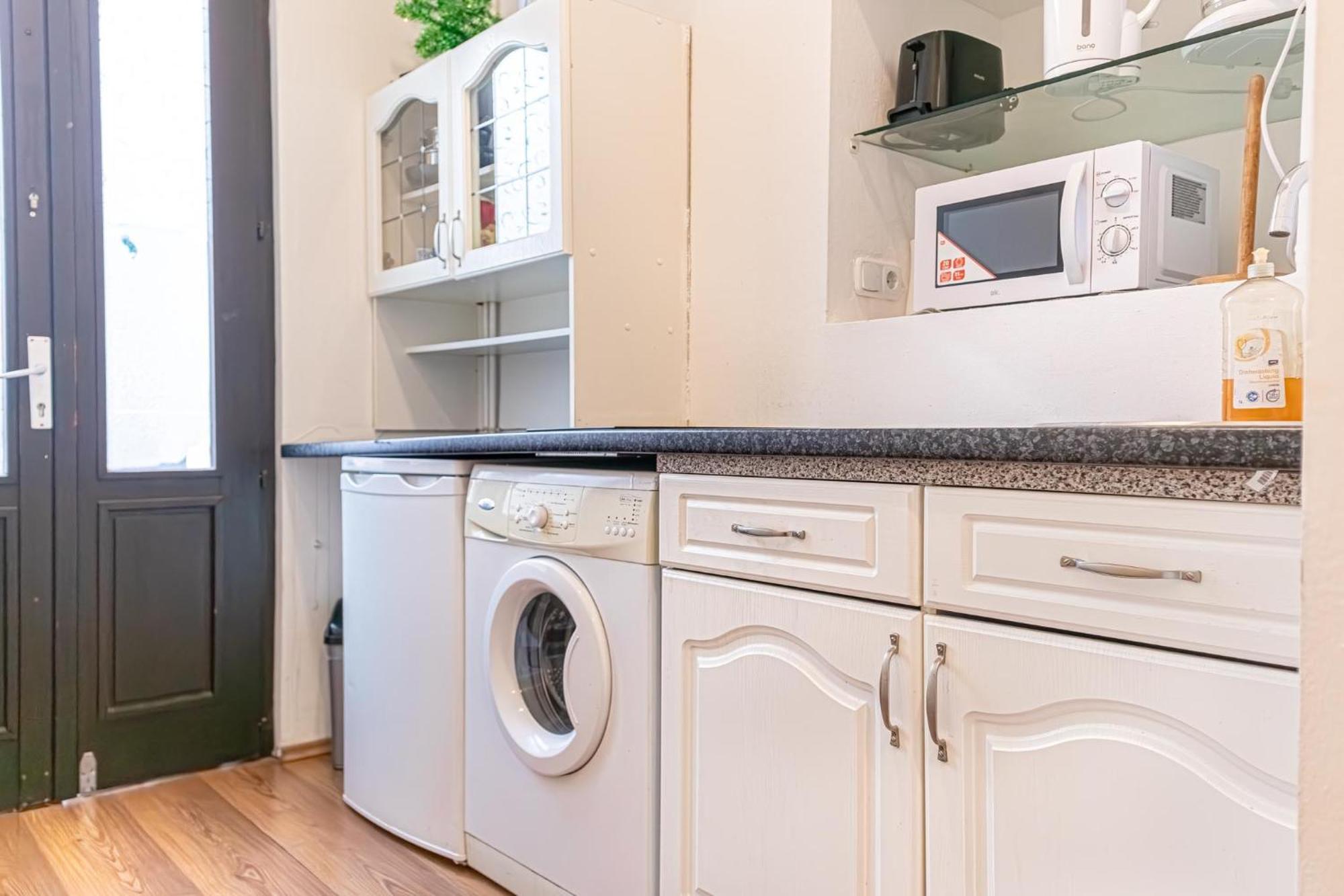 Modern 1Br Apart- Suitable For Longstays Wina Bagian luar foto