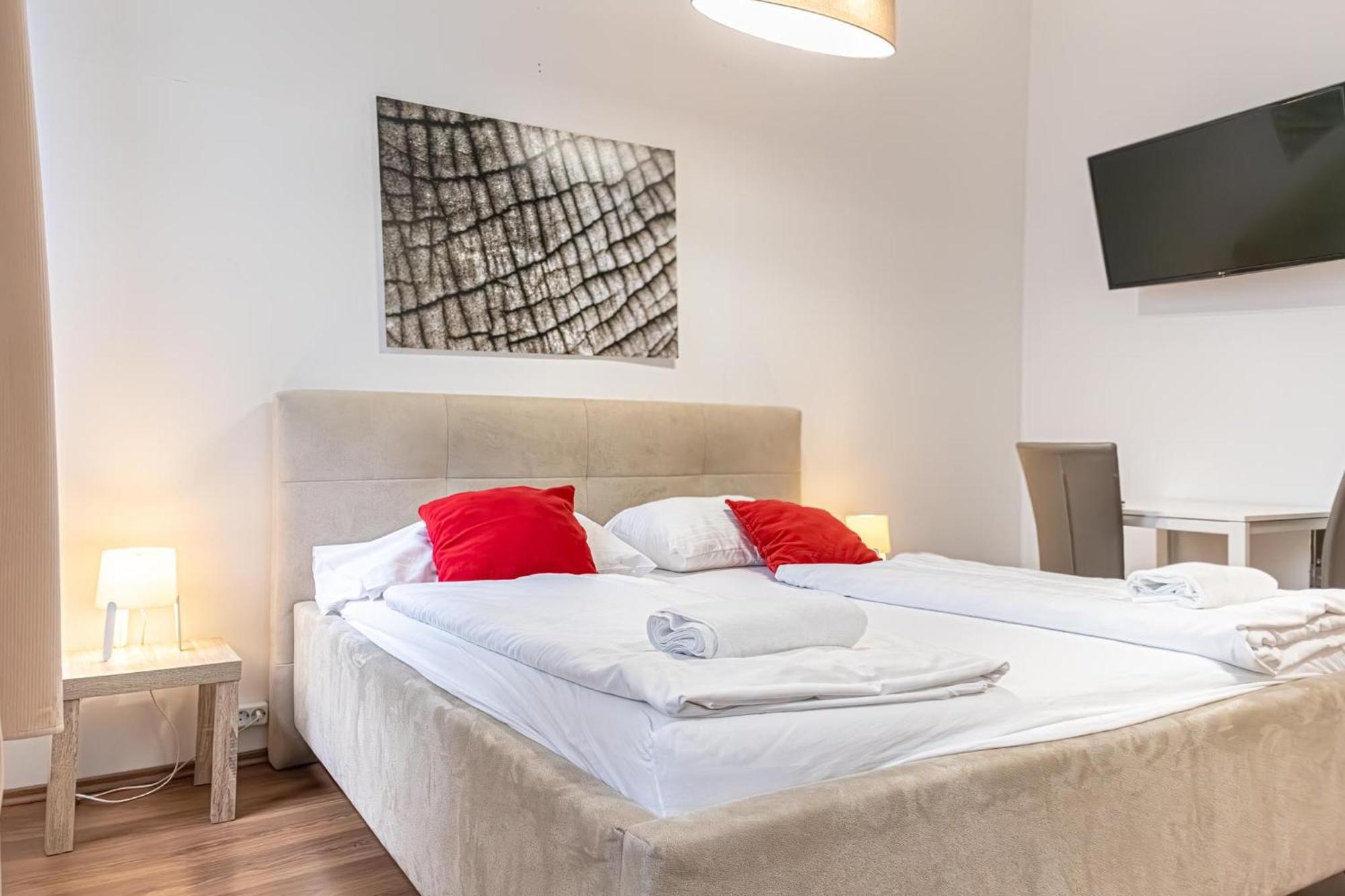 Modern 1Br Apart- Suitable For Longstays Wina Bagian luar foto